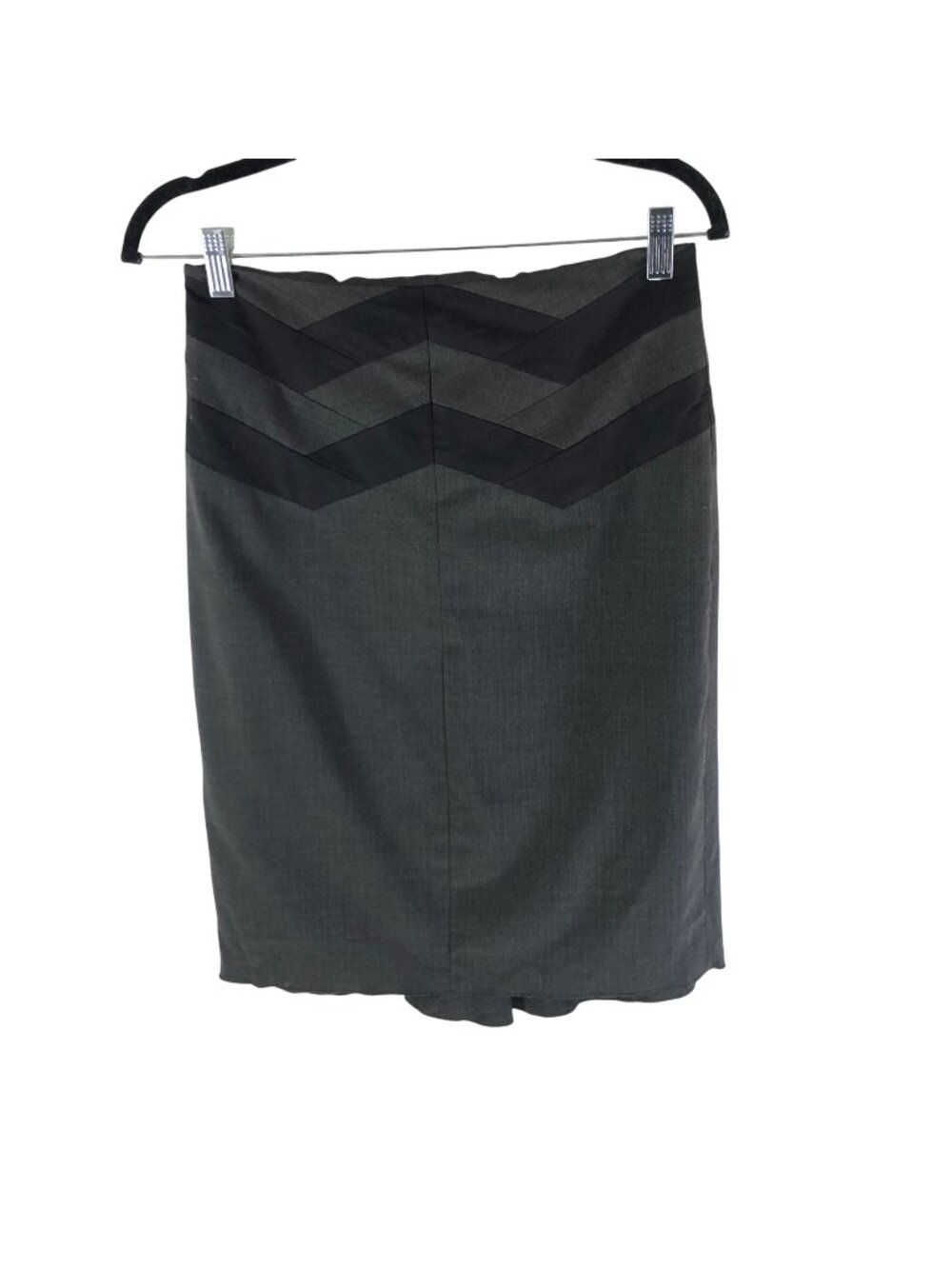 BCBG Max Azria Gray Pencil Skirt Chevron Detail Back Slit Wool Blend Size 2